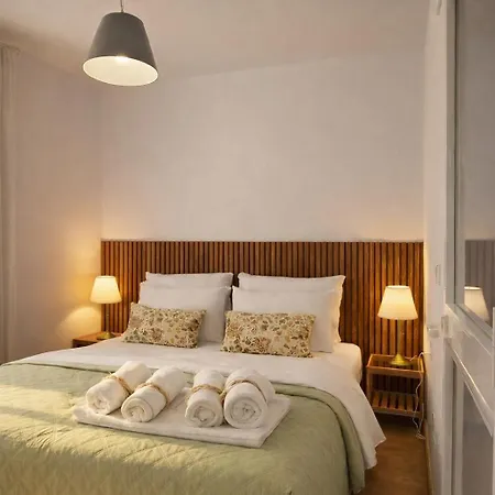 Nomad Málaga álamos *